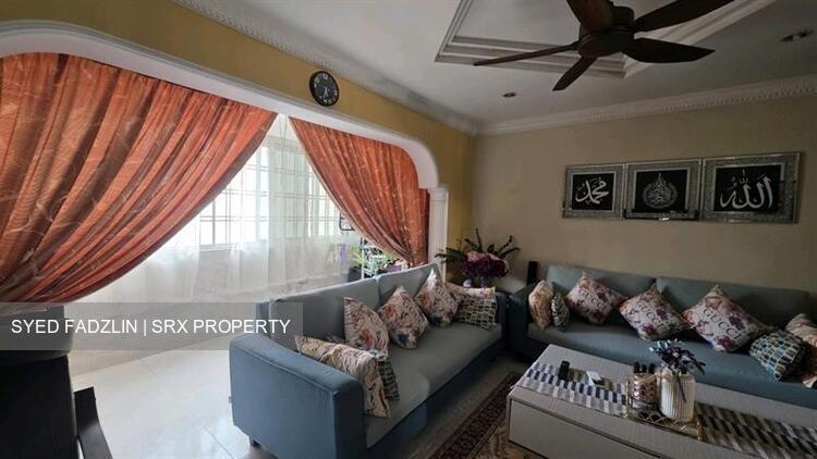 Blk 549 Jurong West Street 42 (Jurong West), HDB Executive #559124701